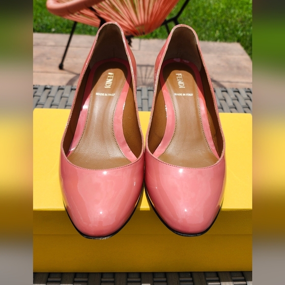 Fendi Coral Patent Leather Round Toe Kitten Heels - Picture 2 of 12